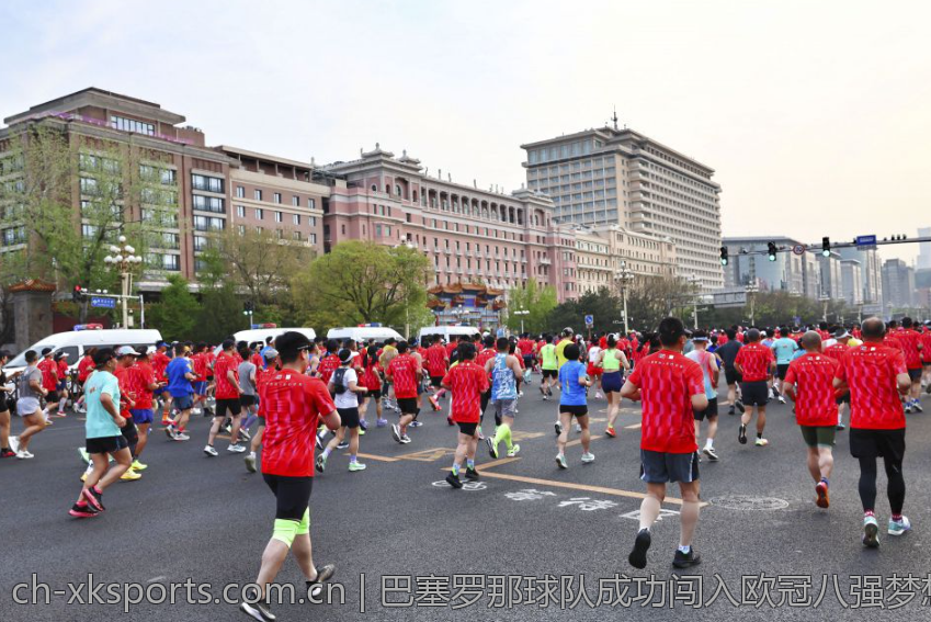 巴塞罗那球队成功闯入欧冠八强梦想实现
